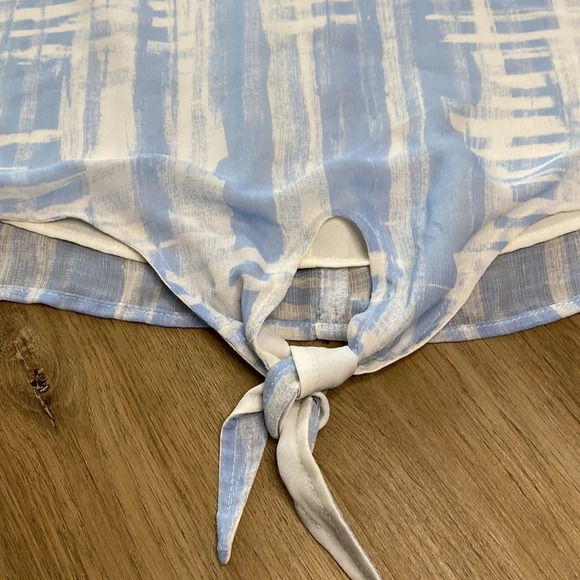 🌸Three Eighty Two sleeveless blouse with tie bottom size XS - Picture 3 of 10